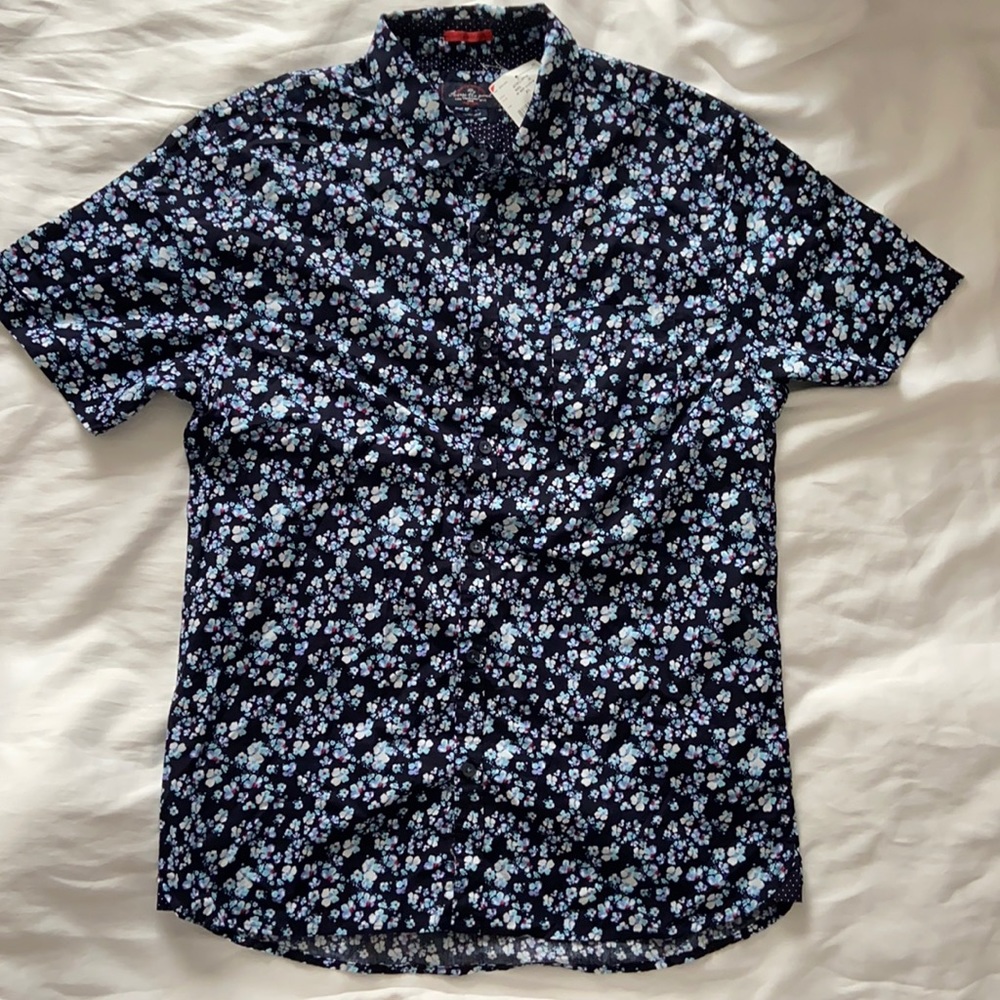 Men’s button up floral shirt